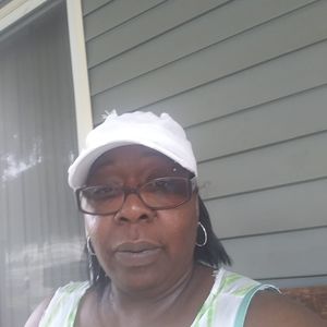 Meet your Posher, Loretta